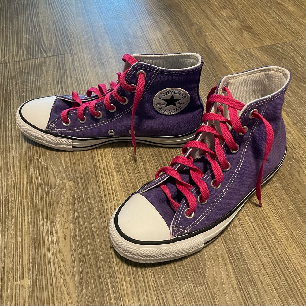 Converse High-Tops in Purple with Pink Laces Size W7
